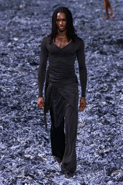 Look 60